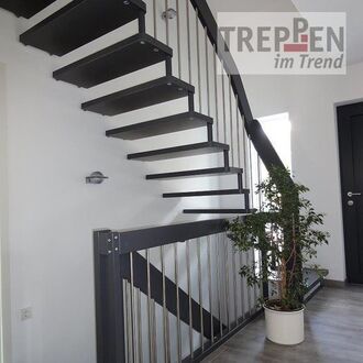 Holztreppe mit Longlife-Stufen