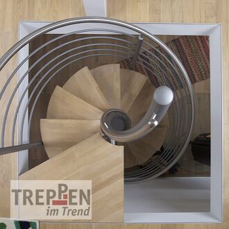 Metalltreppe mit Holzstufen