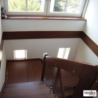 Holztreppe mit Longlife-Stufen