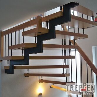 Holztreppe mit Longlife-Stufen