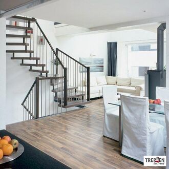 Holztreppe mit Longlife-Stufen